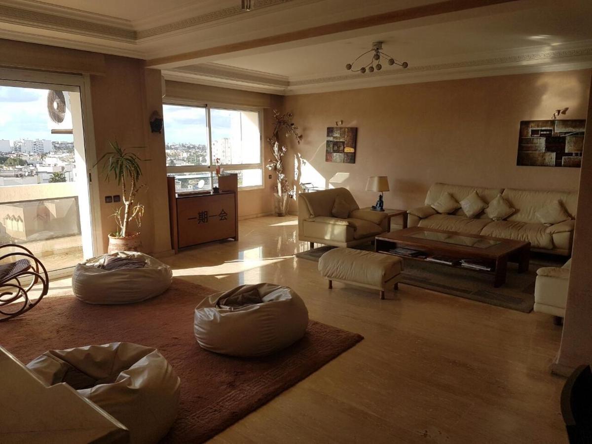 Elite De Luxe * Casablanca